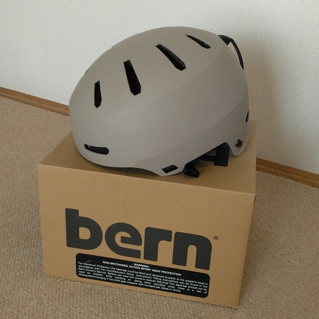 bern(バーン)のbern MACON 2.0 XXL スポーツ/アウトドアのスノーボード(ウエア/装備)の商品写真