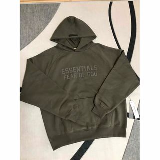 フィアオブゴッド(FEAR OF GOD)の新品未使用FOG ESSENTIALS パーカー ダークブラウン　Mサイズ(パーカー)