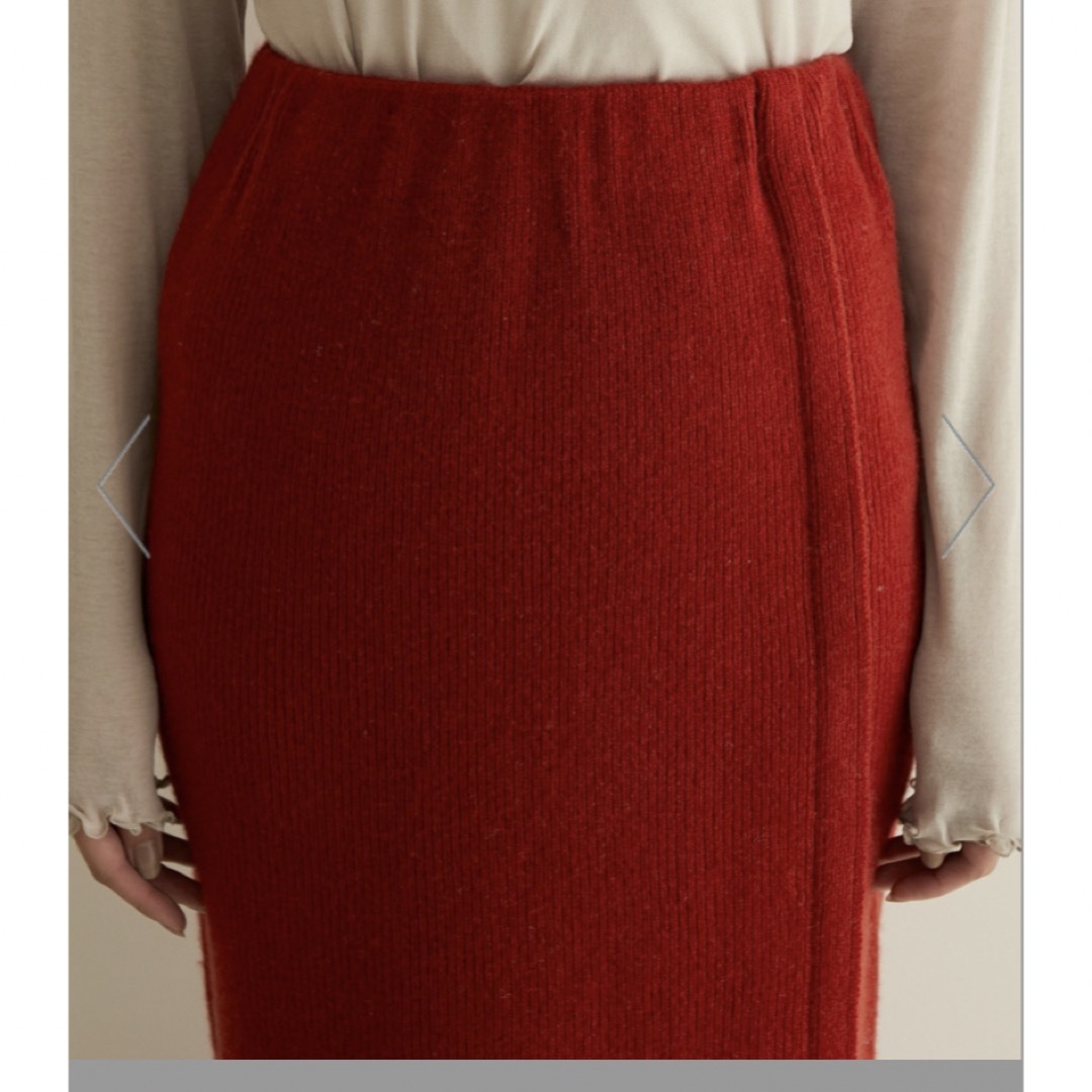SALON adam et rope'(サロンアダムエロぺ)の値下 新品 サロンアダムエロペ ニットタイトスカート M フリーサイズ カーキ  レディースのスカート(ロングスカート)の商品写真