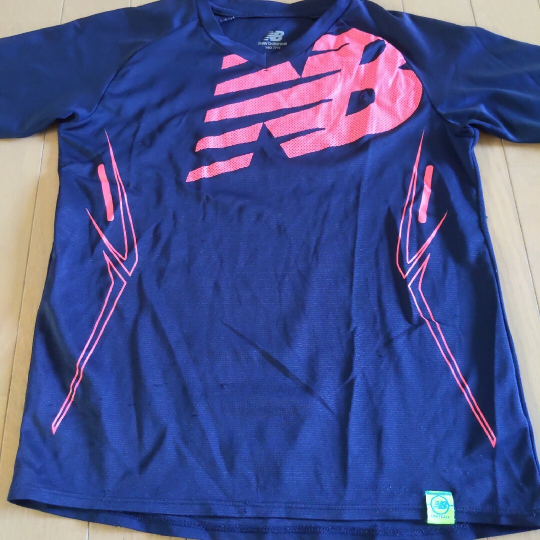 New Balance(ニューバランス)のNew Balanceニューバランス半袖Tシャツ140サイズ使用品ネイビー キッズ/ベビー/マタニティのキッズ服男の子用(90cm~)(Tシャツ/カットソー)の商品写真