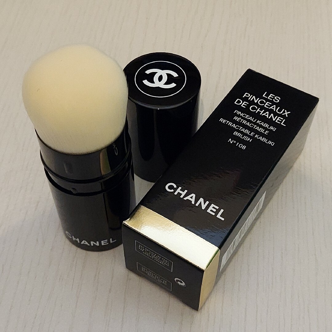 CHANEL(シャネル)のCHANEL パンソー カブキ N°108 コスメ/美容のメイク道具/ケアグッズ(チーク/フェイスブラシ)の商品写真