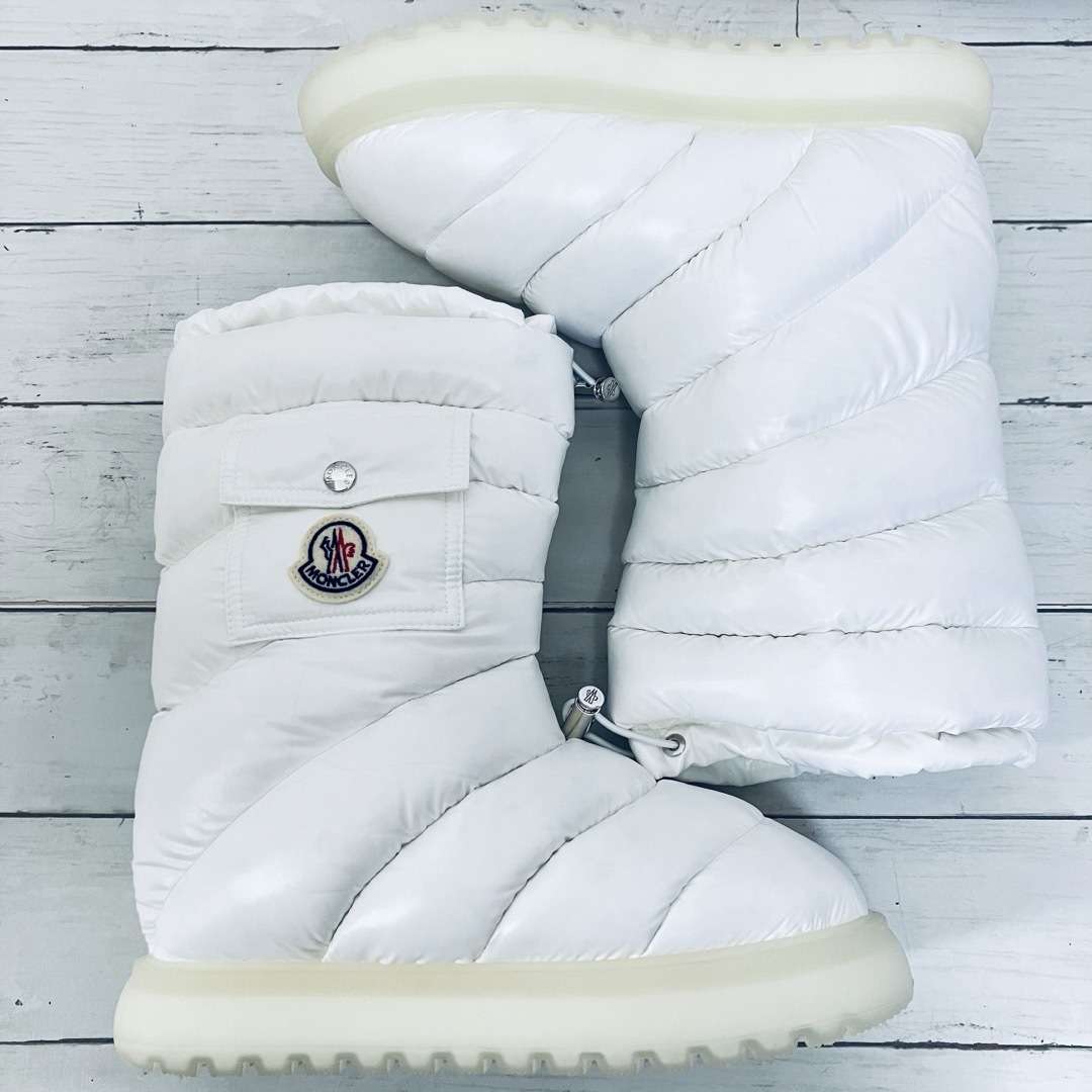 MONCLER - 未使用保管品 モンクレール GAIA POCKET MID MONCLER - 未使用保管品 モンクレール GAIA POCKET MID