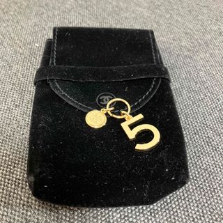 シャネル(CHANEL)のシャネル　chanel チャーム　ポーチ　セット(チャーム)