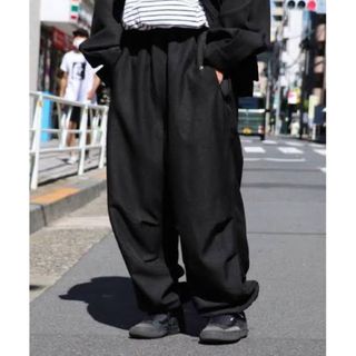 ウィリーチャバリア(WILLY CHAVARRIA)のタグ付き 新品 WILLY CHAVARRIA WINDBREAKER PANT(その他)