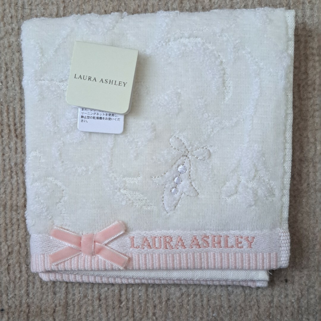 ローラアシュレイ　Laura Ashley　レディース　ハンカチ レディースのファッション小物(ハンカチ)の商品写真