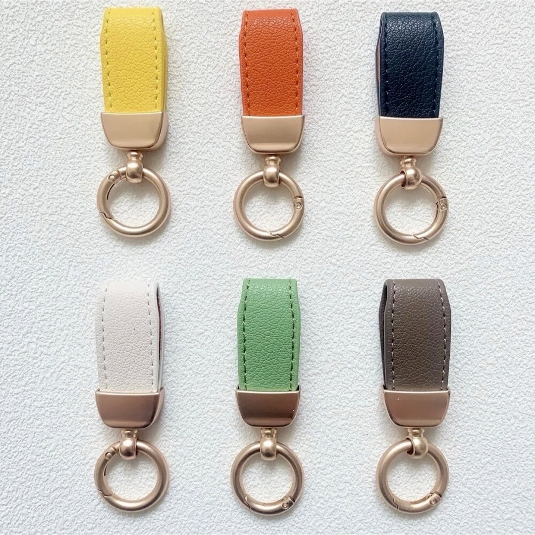 新品  キーホルダー　キーリング　バッグチャーム　オレンジ レディースのファッション小物(キーホルダー)の商品写真