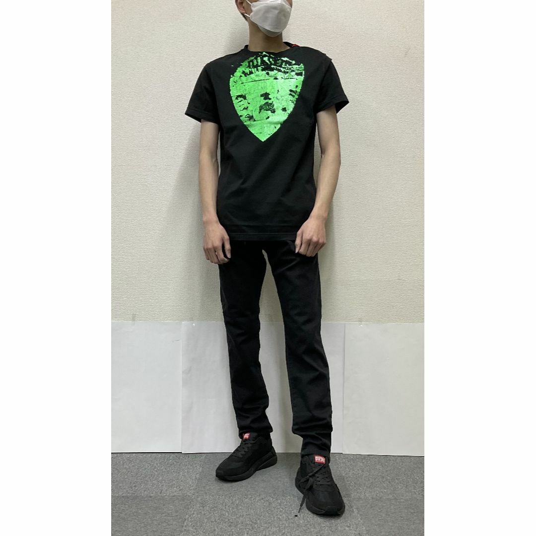DIESEL(ディーゼル)のディーゼル　Tシャツ 2524　Mサイズ　ブラック　新品 タグ付　プレゼントにも メンズのトップス(Tシャツ/カットソー(半袖/袖なし))の商品写真