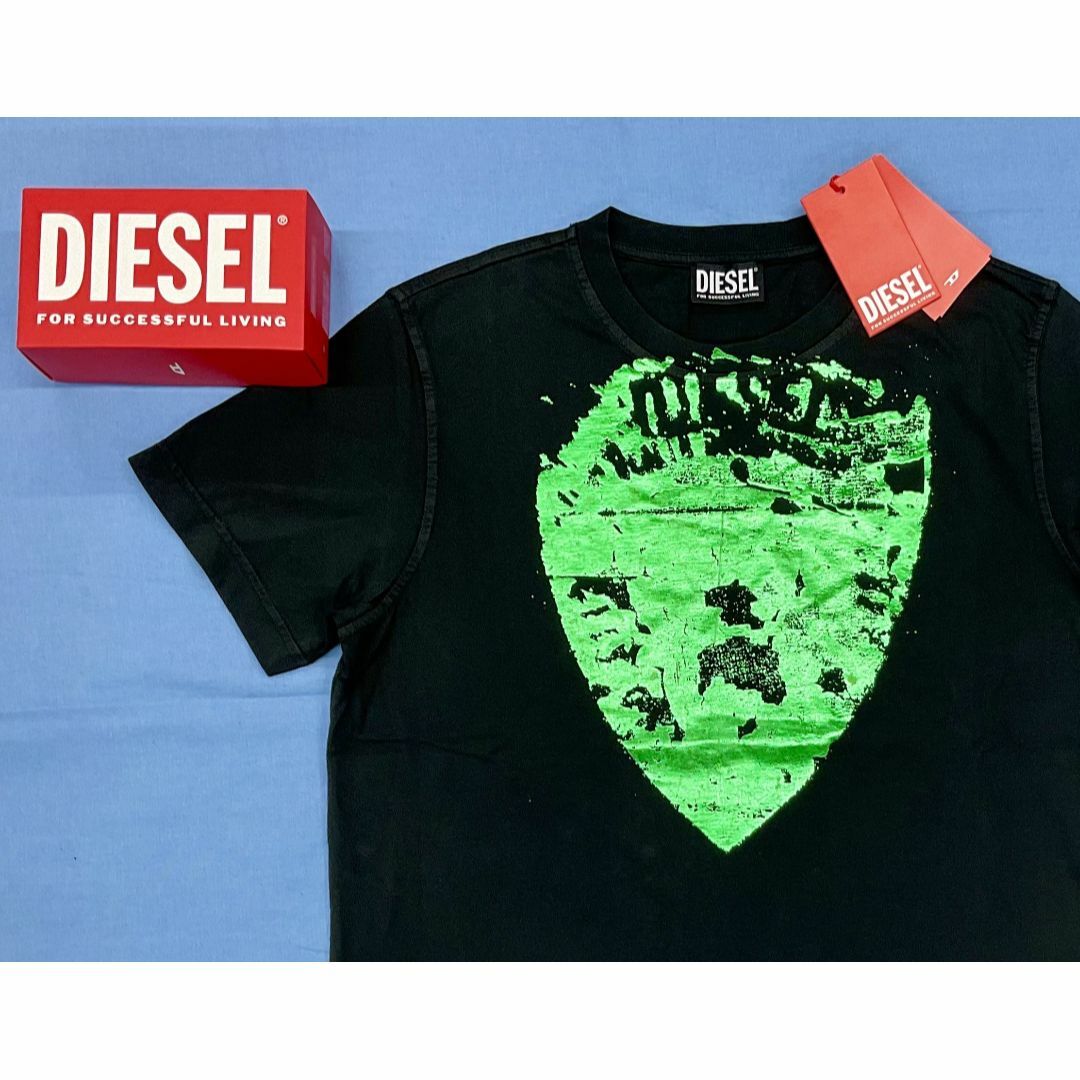 DIESEL(ディーゼル)のディーゼル　Tシャツ 2524　Mサイズ　ブラック　新品 タグ付　プレゼントにも メンズのトップス(Tシャツ/カットソー(半袖/袖なし))の商品写真