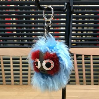 フェンディ(FENDI)の超美品 フェンディ モンスター バッグバグズ バッグチャーム ファー 水色(その他)