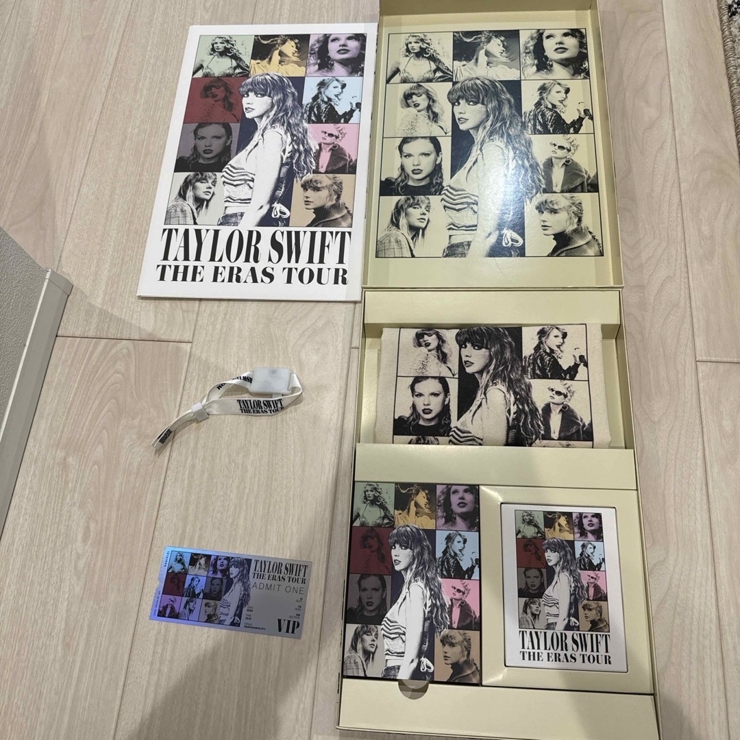 Taylor Design(テイラーデザイン)のTaylor Swift EarsTour 東京公演VIP特典 エンタメ/ホビーのタレントグッズ(ミュージシャン)の商品写真