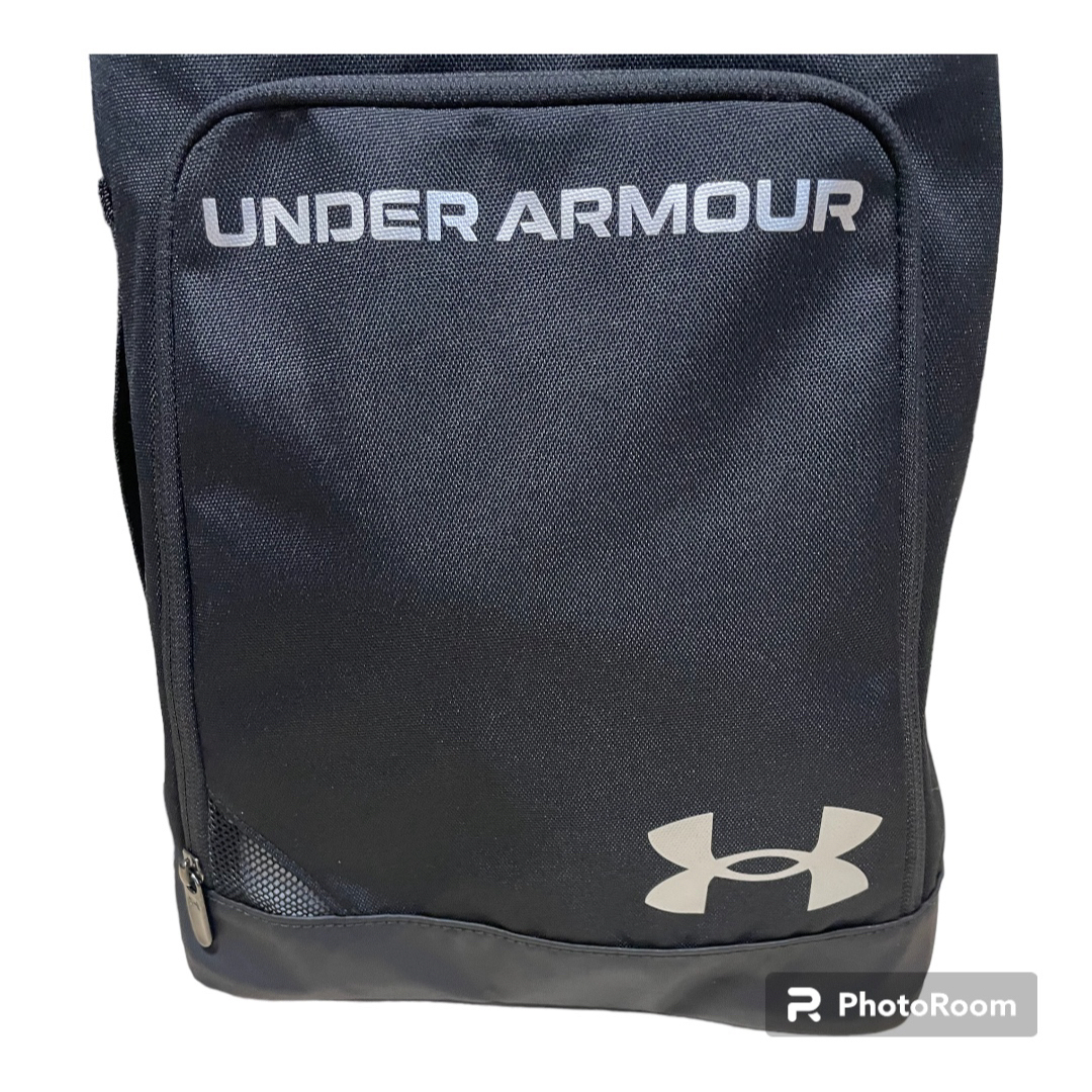 UNDER ARMOUR(アンダーアーマー)のアンダーアーマー UNDER ARMOUR シューズバッグ ブラック 18L スポーツ/アウトドアのトレーニング/エクササイズ(トレーニング用品)の商品写真