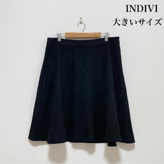 インディヴィ(INDIVI)のINDIVI インディヴィ 膝丈フレアスカート スウェード 黒 大きいサイズ(ひざ丈スカート)