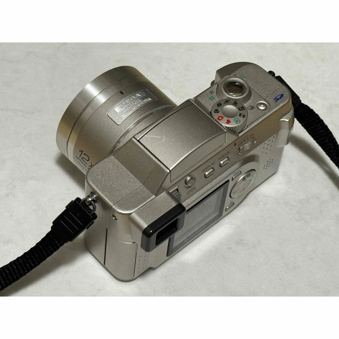 Panasonic(パナソニック)のPanasonic デジタルカメラ　LUMIX DMC-FZ1 スマホ/家電/カメラのカメラ(コンパクトデジタルカメラ)の商品写真