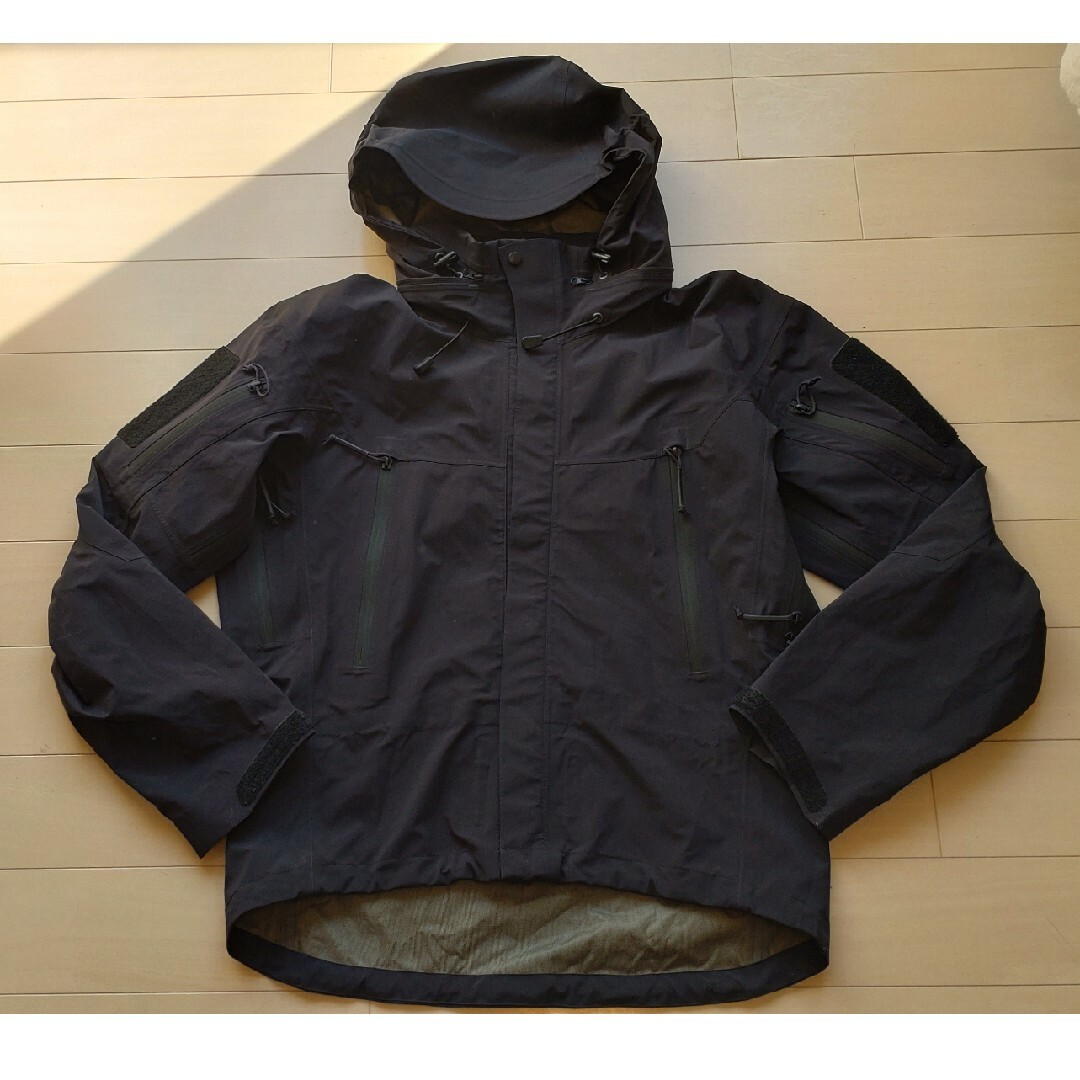 ARC'TERYX(アークテリクス)のarc'teryx leaf alpha jacket gen2 黒 S アーク メンズのジャケット/アウター(ミリタリージャケット)の商品写真