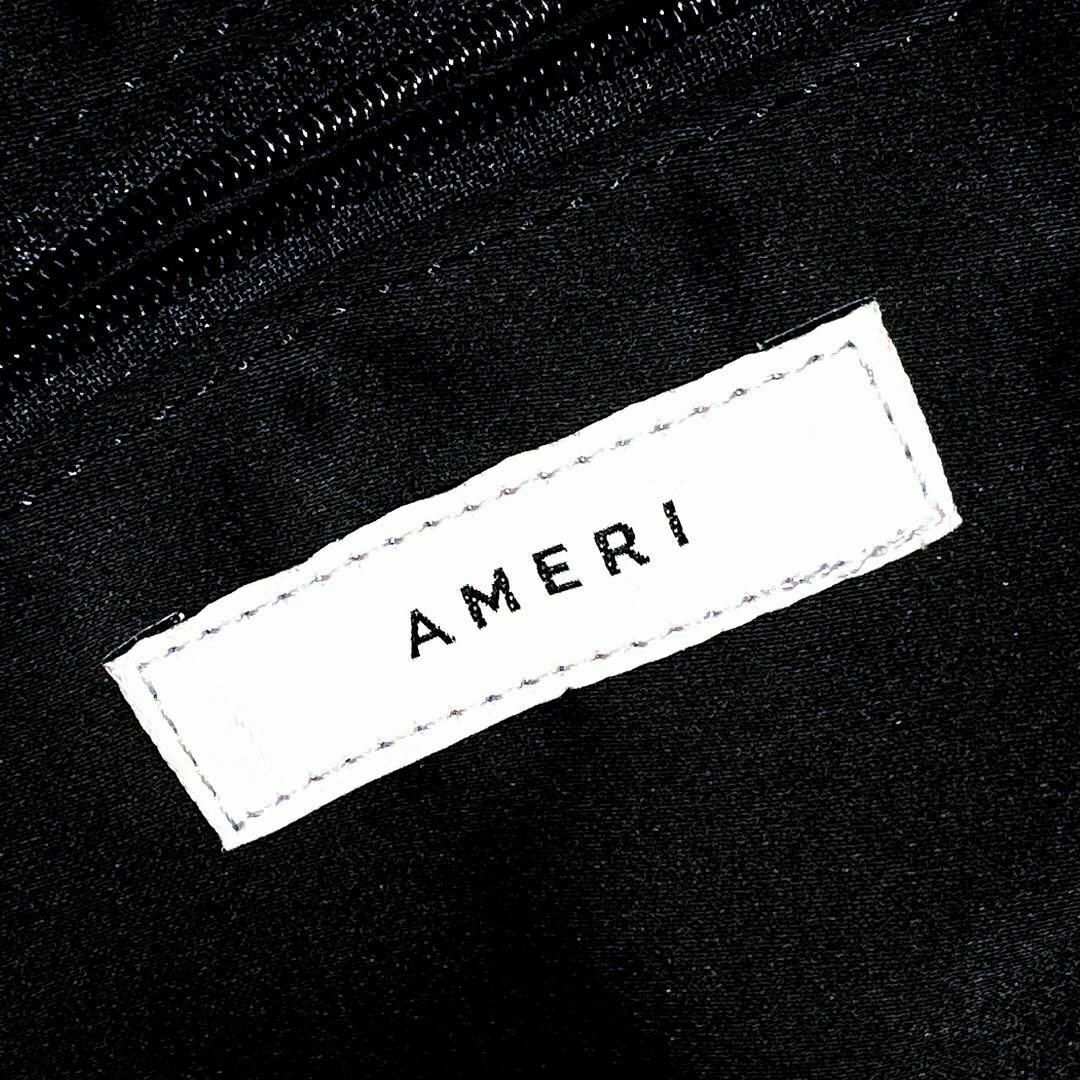 Ameri VINTAGE(アメリヴィンテージ)の【アメリ】AMERI リアル ミックス ファー クラッチバッグ モノトーン黒×白 レディースのバッグ(クラッチバッグ)の商品写真