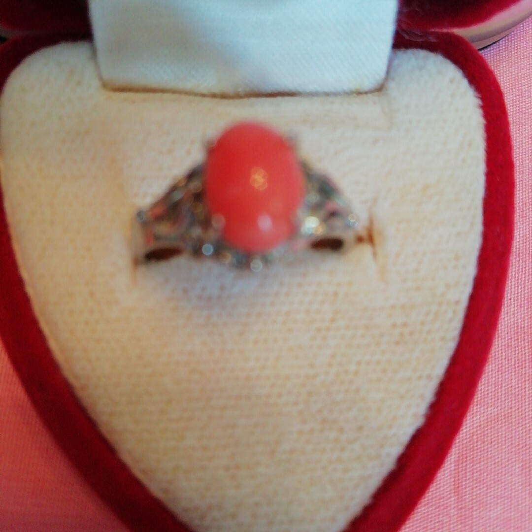天然本珊瑚サンゴのリング指輪　9号 レディースのアクセサリー(リング(指輪))の商品写真