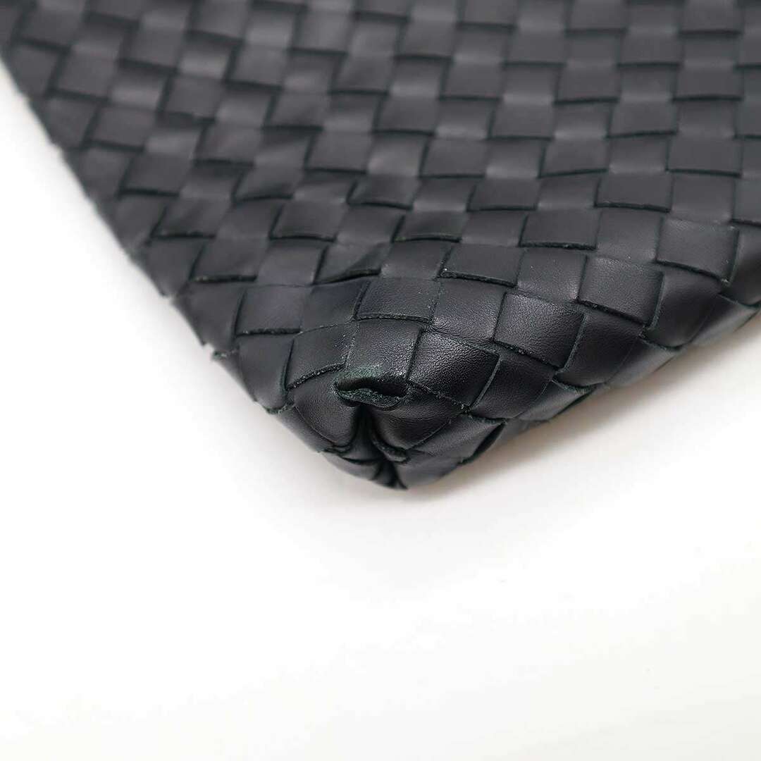 Bottega Veneta(ボッテガヴェネタ)のBOTTEGA VENETA ボッテガヴェネタ イントレチャートレザーショルダーバッグ ブラック  161623 V465C メンズのバッグ(ショルダーバッグ)の商品写真