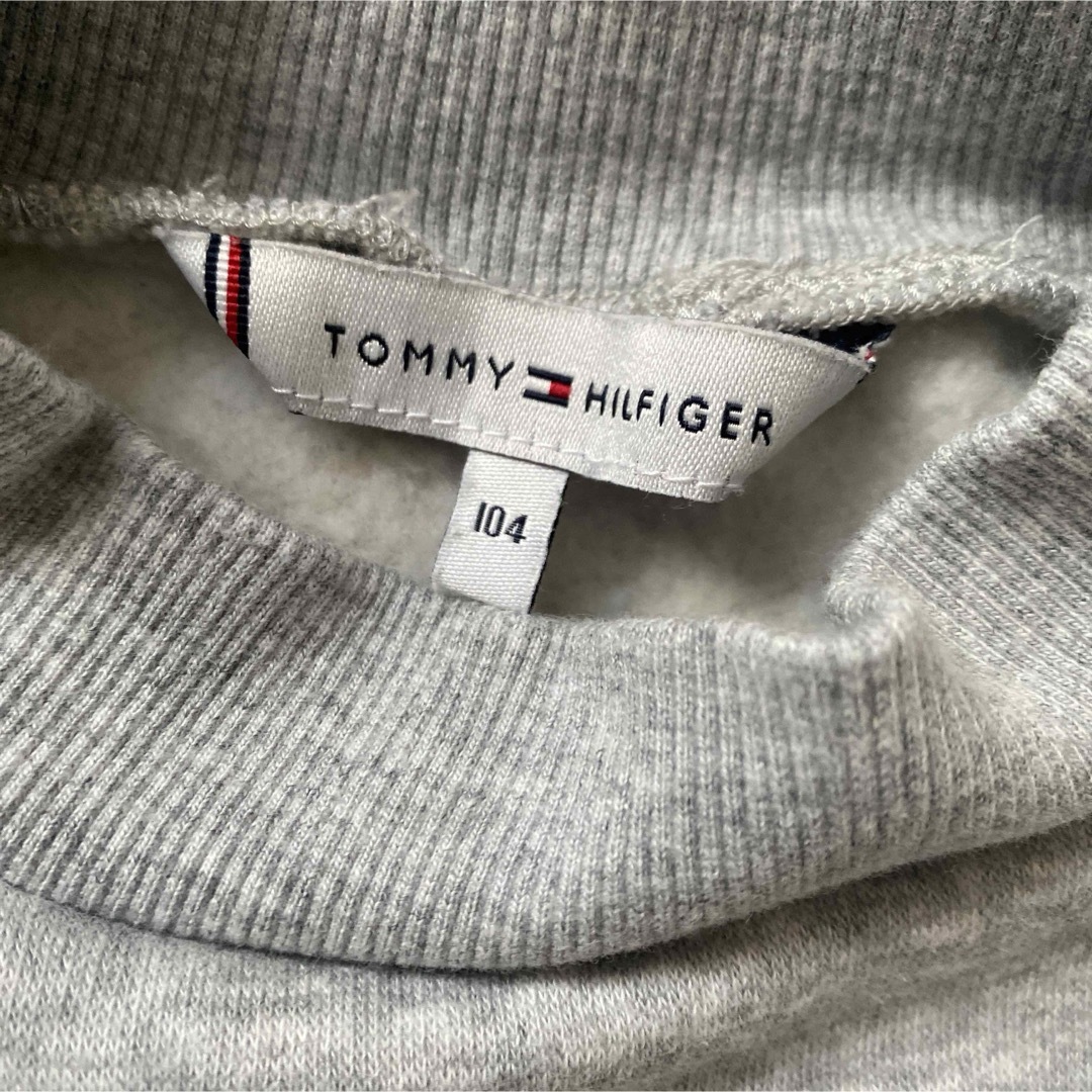 TOMMY HILFIGER(トミーヒルフィガー)のTOMMY HILFIGER 104 キッズ/ベビー/マタニティのキッズ服女の子用(90cm~)(Tシャツ/カットソー)の商品写真