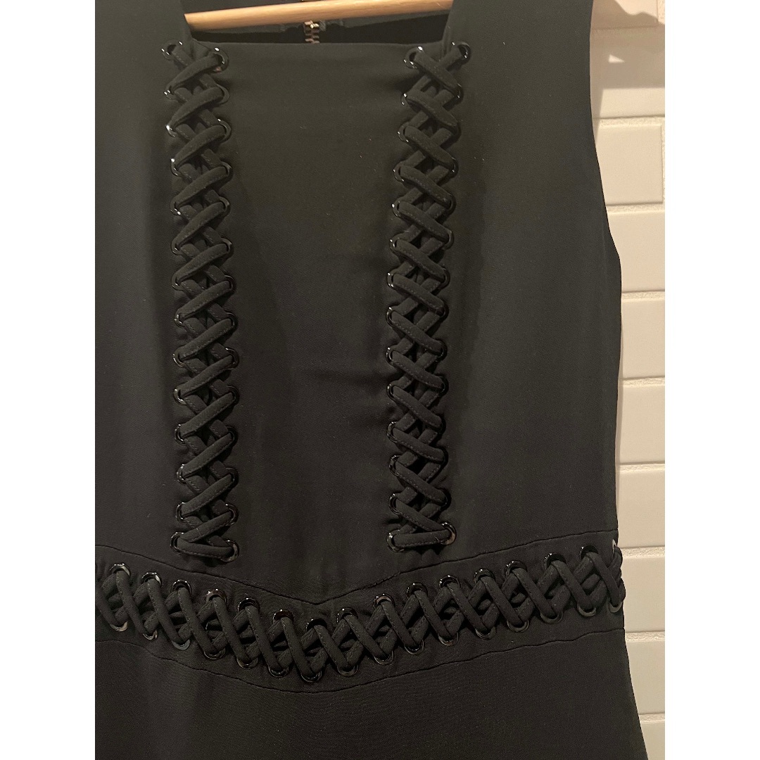 GIVENCHY(ジバンシィ)のGIVENCHY ジバンシイ アイレット 黒 ドレス ワンピース 34 (FR) レディースのワンピース(ミニワンピース)の商品写真