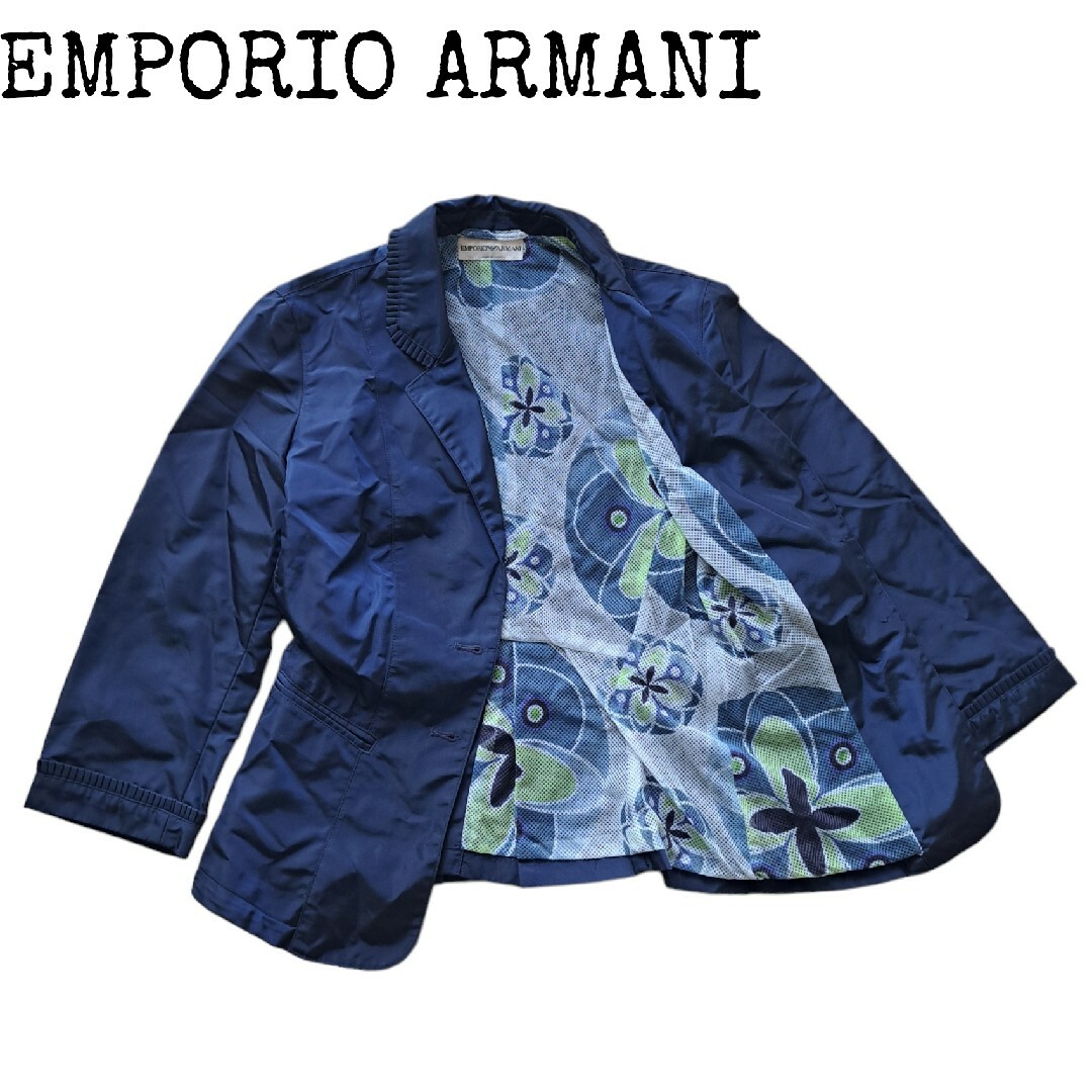 Emporio Armani(エンポリオアルマーニ)のEMPORIO ARMANI テーラードジャケット ネイビー 総柄 ナイロン レディースのジャケット/アウター(テーラードジャケット)の商品写真