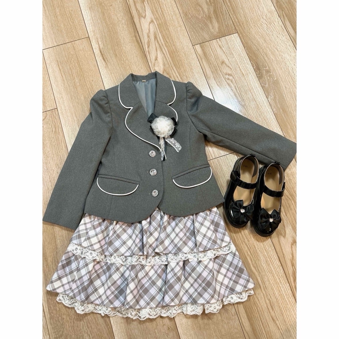 卒園式入学式スーツ110・コサージュ・靴18cmセット キッズ/ベビー/マタニティのキッズ服女の子用(90cm~)(ドレス/フォーマル)の商品写真