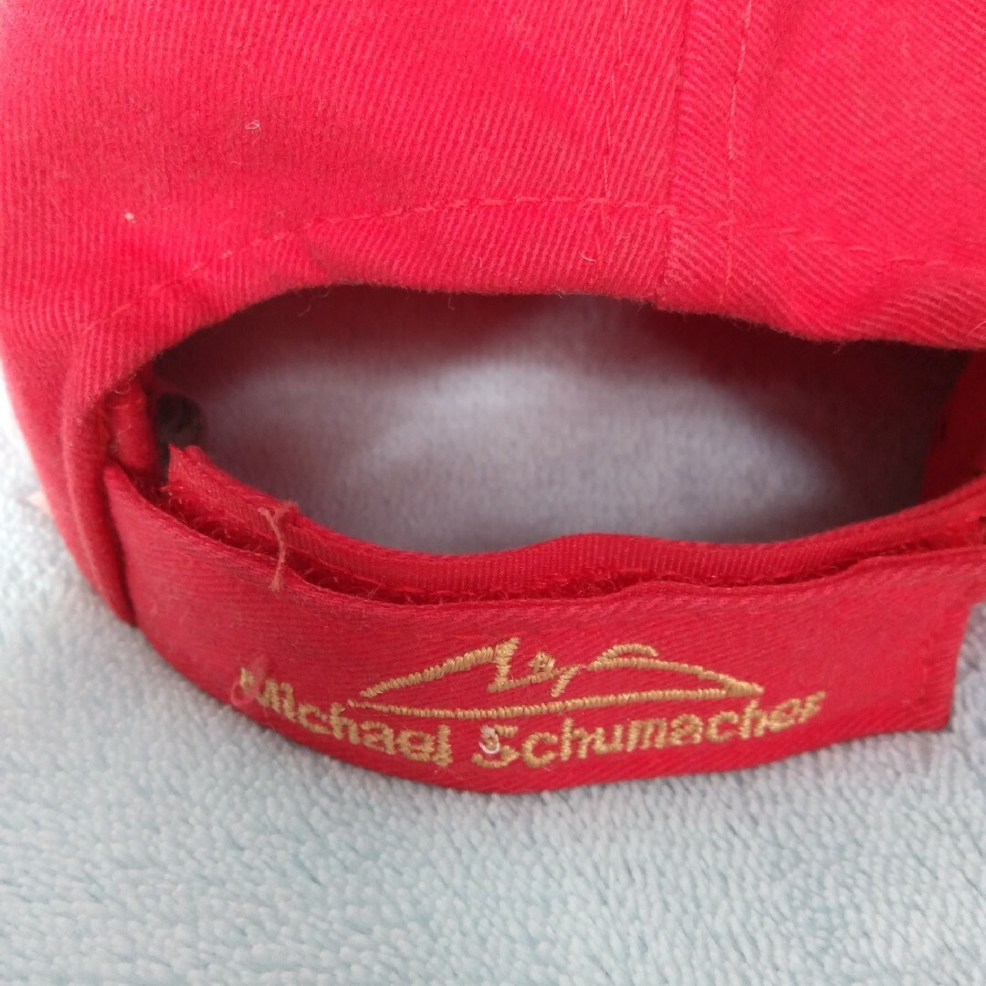 Ferrari(フェラーリ)のフェラーリキャップシューマッハ2002 メンズの帽子(キャップ)の商品写真