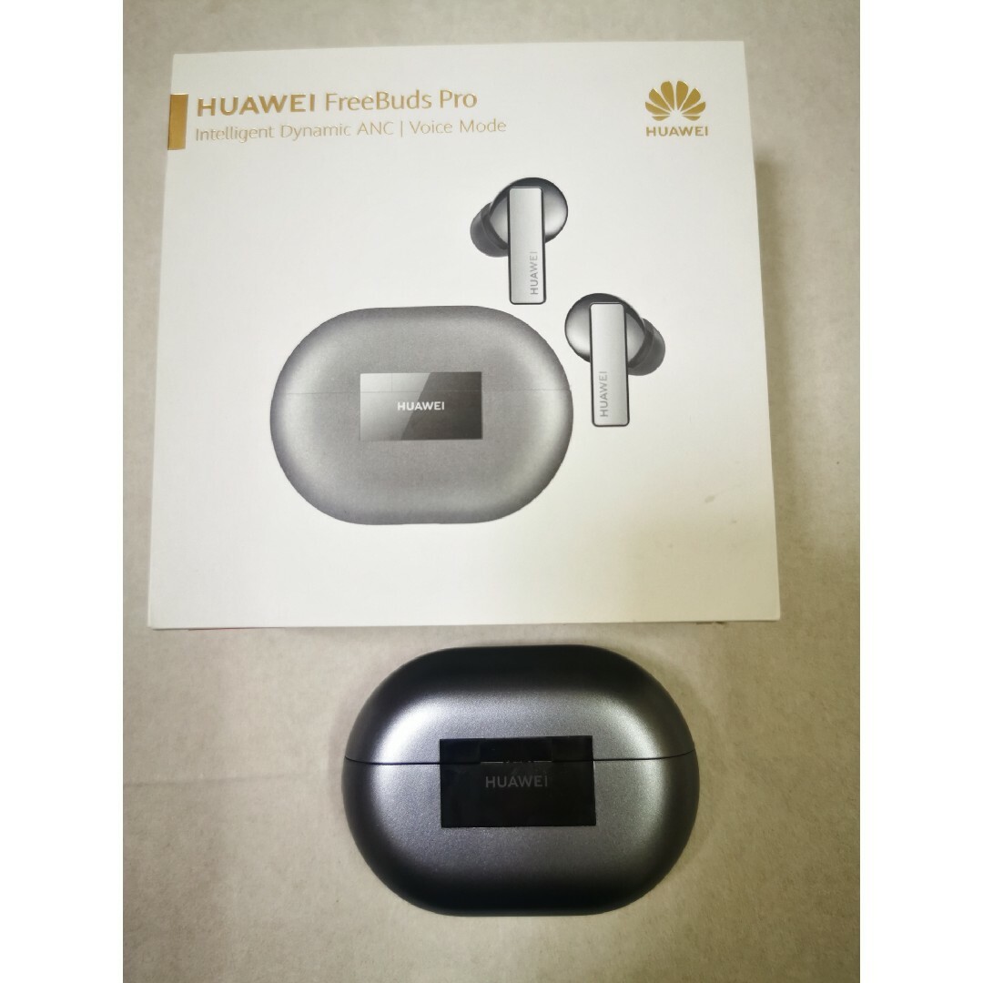 HUAWEI(ファーウェイ)のHUAWEI TECHNOLOGIES FREEBUDS PRO SILVER… スマホ/家電/カメラのオーディオ機器(ヘッドフォン/イヤフォン)の商品写真