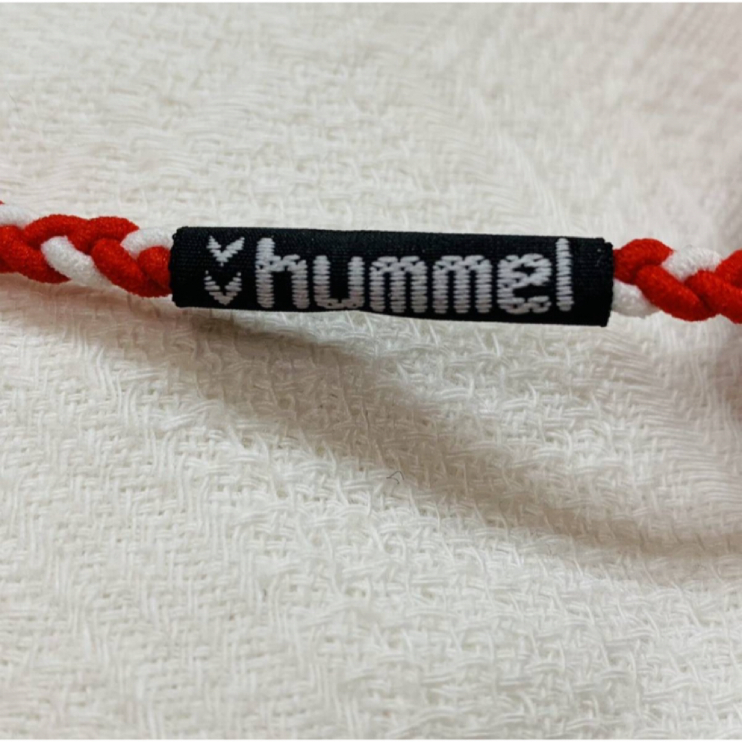 hummel(ヒュンメル)の【HUMMEL】男女兼用 サッカー/フットサル ヘアバンド 三編みヘアゴム スポーツ/アウトドアのサッカー/フットサル(ウェア)の商品写真