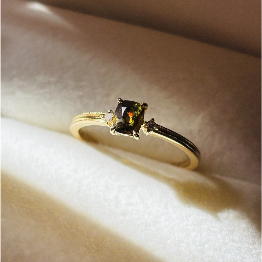 美品　希少石　bizoux カラーチェンジスフェーン  リング  11号 レディースのアクセサリー(リング(指輪))の商品写真