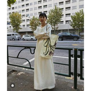 アメリヴィンテージ(Ameri VINTAGE)のACCESSORY BUTTON SATIN DRESS(ロングワンピース/マキシワンピース)