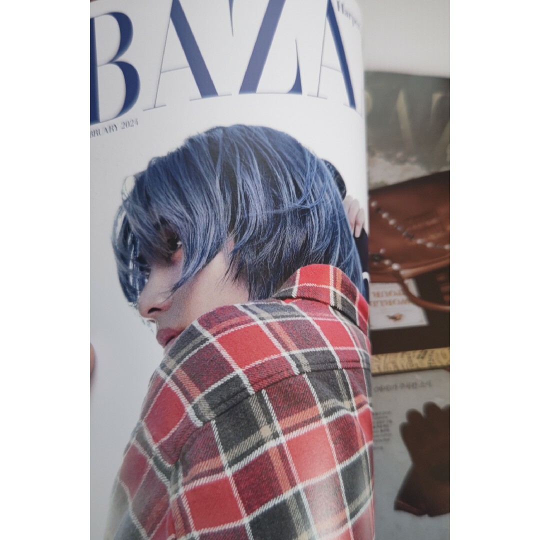 防弾少年団(BTS)(ボウダンショウネンダン)のBAZAAR 2024. 2月号 表紙 BTS V　ハーパーズ　バザー韓国版 エンタメ/ホビーの雑誌(ファッション)の商品写真