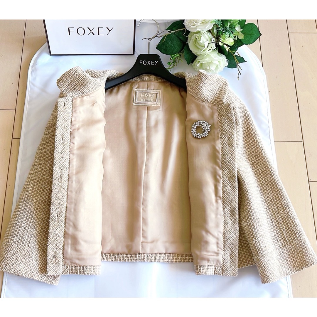 FOXEY(フォクシー)のFOXEY  20万ボクシークロップドスカートスーツ入学入園極美品38 Rene レディースのフォーマル/ドレス(スーツ)の商品写真