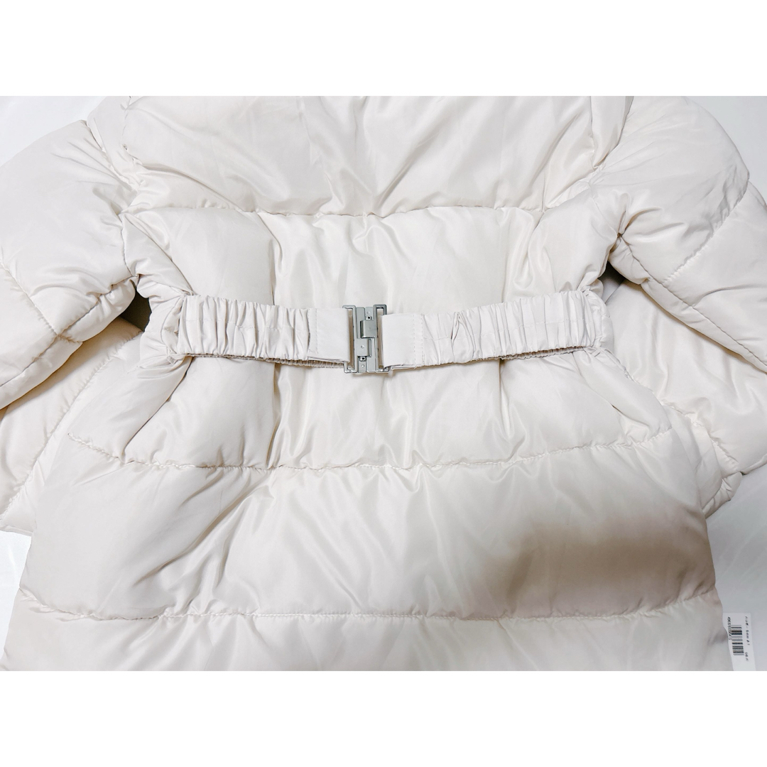 GRL(グレイル)のベルト付きダウンコート　ホワイト レディースのジャケット/アウター(ダウンコート)の商品写真