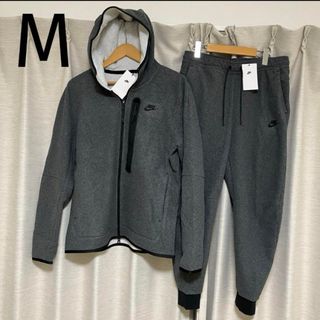 ナイキ(NIKE)のM 【新品】NIKE テックフリース　セットアップ　裏起毛(パーカー)