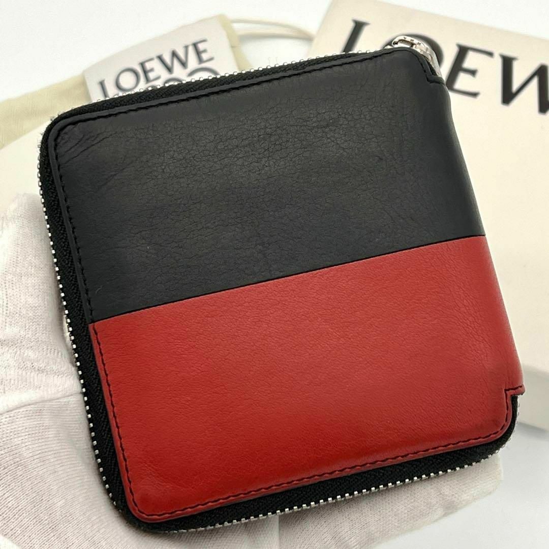 LOEWE(ロエベ)のLOEWE コンパクトジップ スクエアジップウォレット 折財布  赤黒 レディースのファッション小物(財布)の商品写真