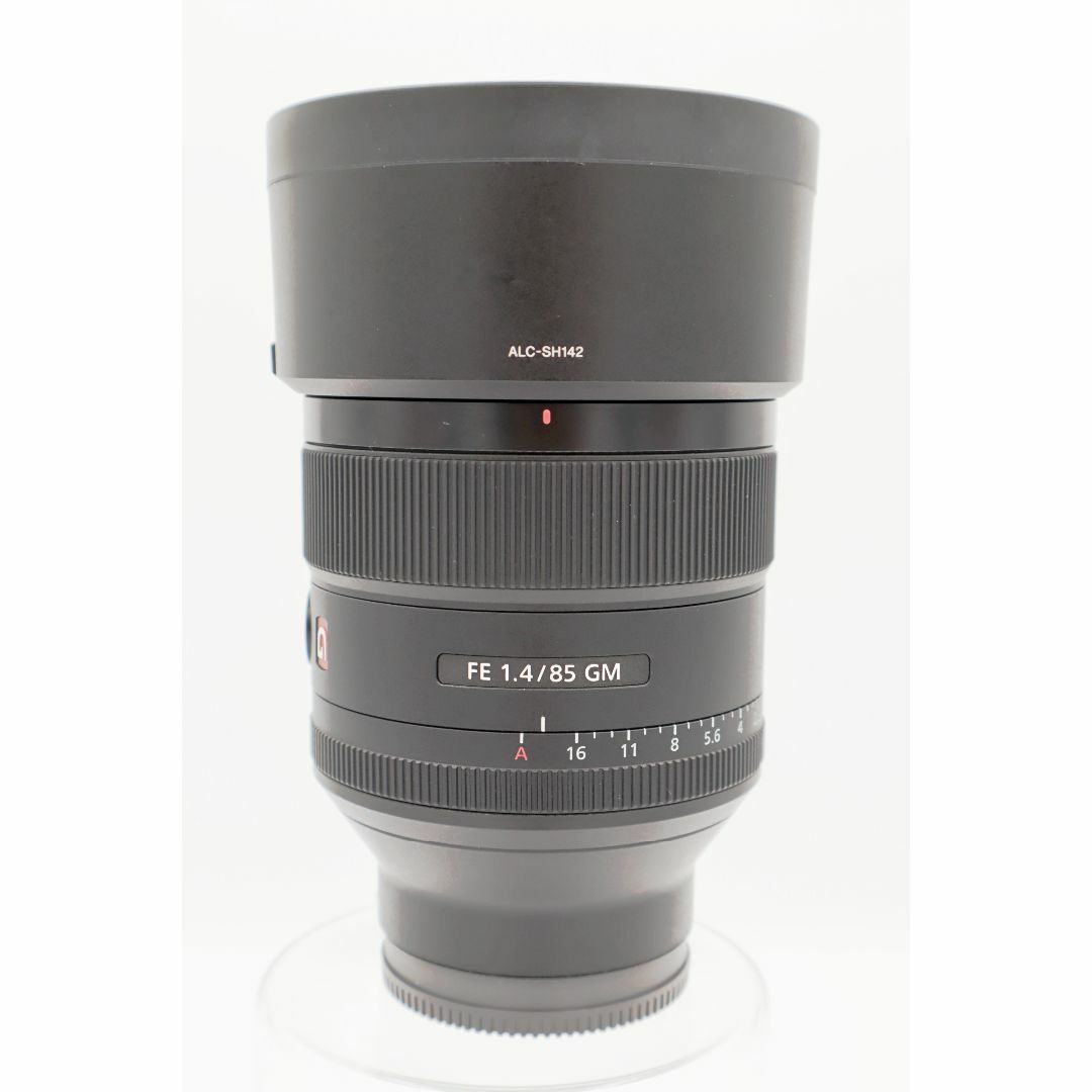 SONY(ソニー)の【美品】SONY FE 85mm F1.4 GM SEL85F14GM スマホ/家電/カメラのカメラ(レンズ(単焦点))の商品写真