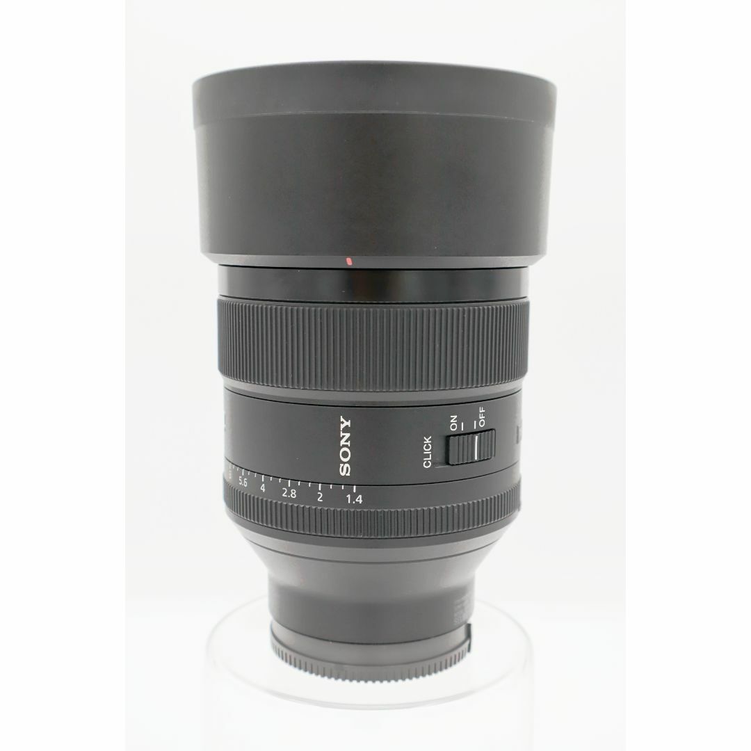 SONY(ソニー)の【美品】SONY FE 85mm F1.4 GM SEL85F14GM スマホ/家電/カメラのカメラ(レンズ(単焦点))の商品写真