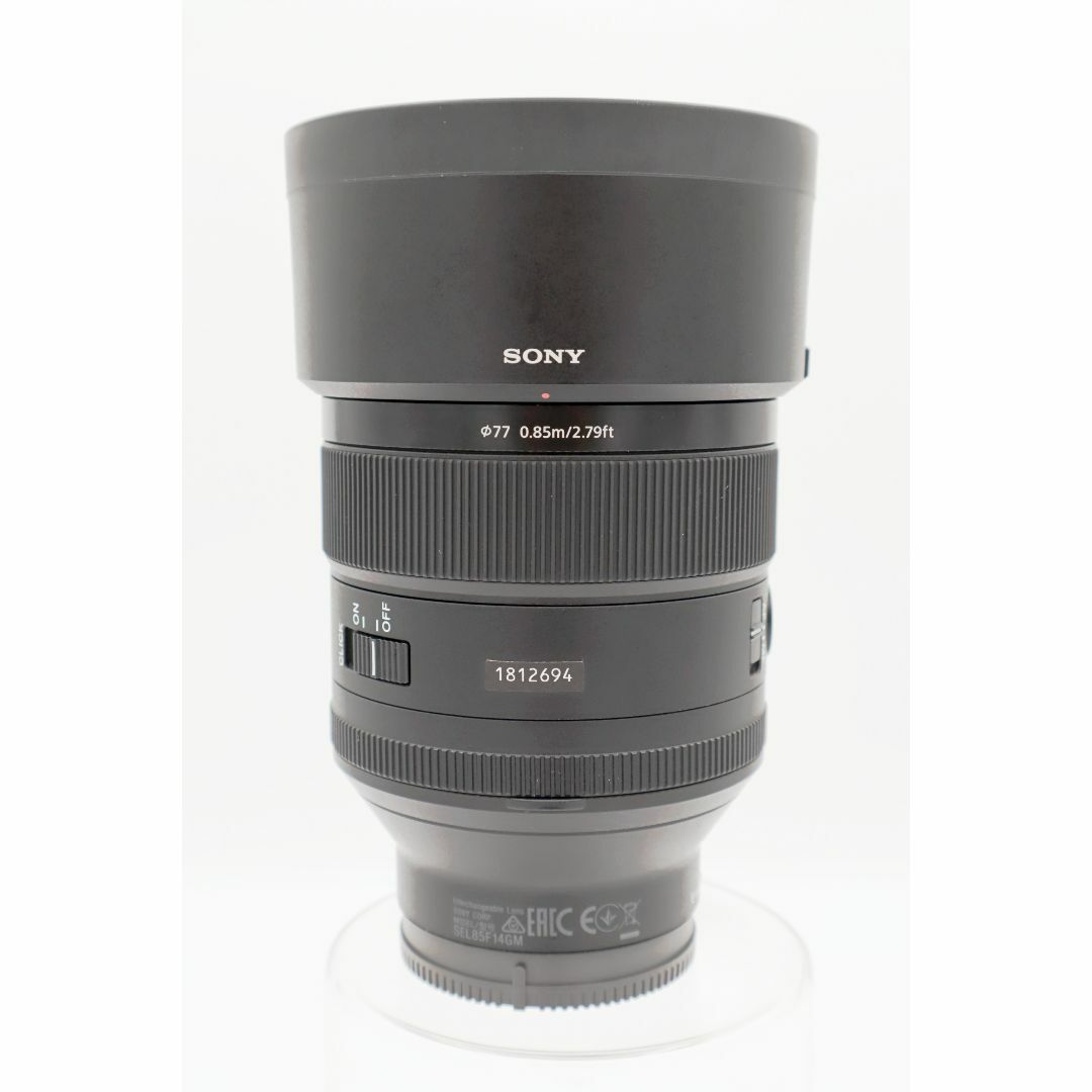 SONY(ソニー)の【美品】SONY FE 85mm F1.4 GM SEL85F14GM スマホ/家電/カメラのカメラ(レンズ(単焦点))の商品写真