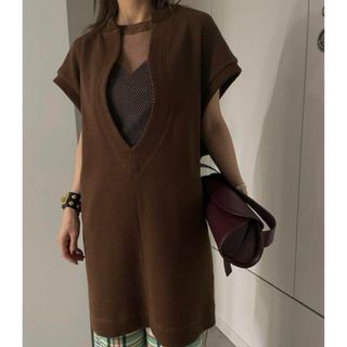 アメリヴィンテージ(Ameri VINTAGE)のMESH LAYERED WAFFLE TUNIC TOP ブラウン(カットソー(半袖/袖なし))