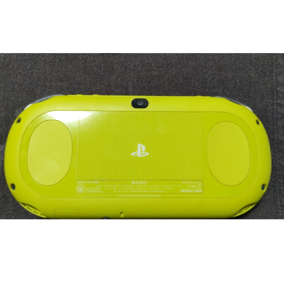 PlayStation Vita(プレイステーションヴィータ)のSONY PlayStationVITA 本体  PCH-2000 ZA13 エンタメ/ホビーのゲームソフト/ゲーム機本体(携帯用ゲーム機本体)の商品写真