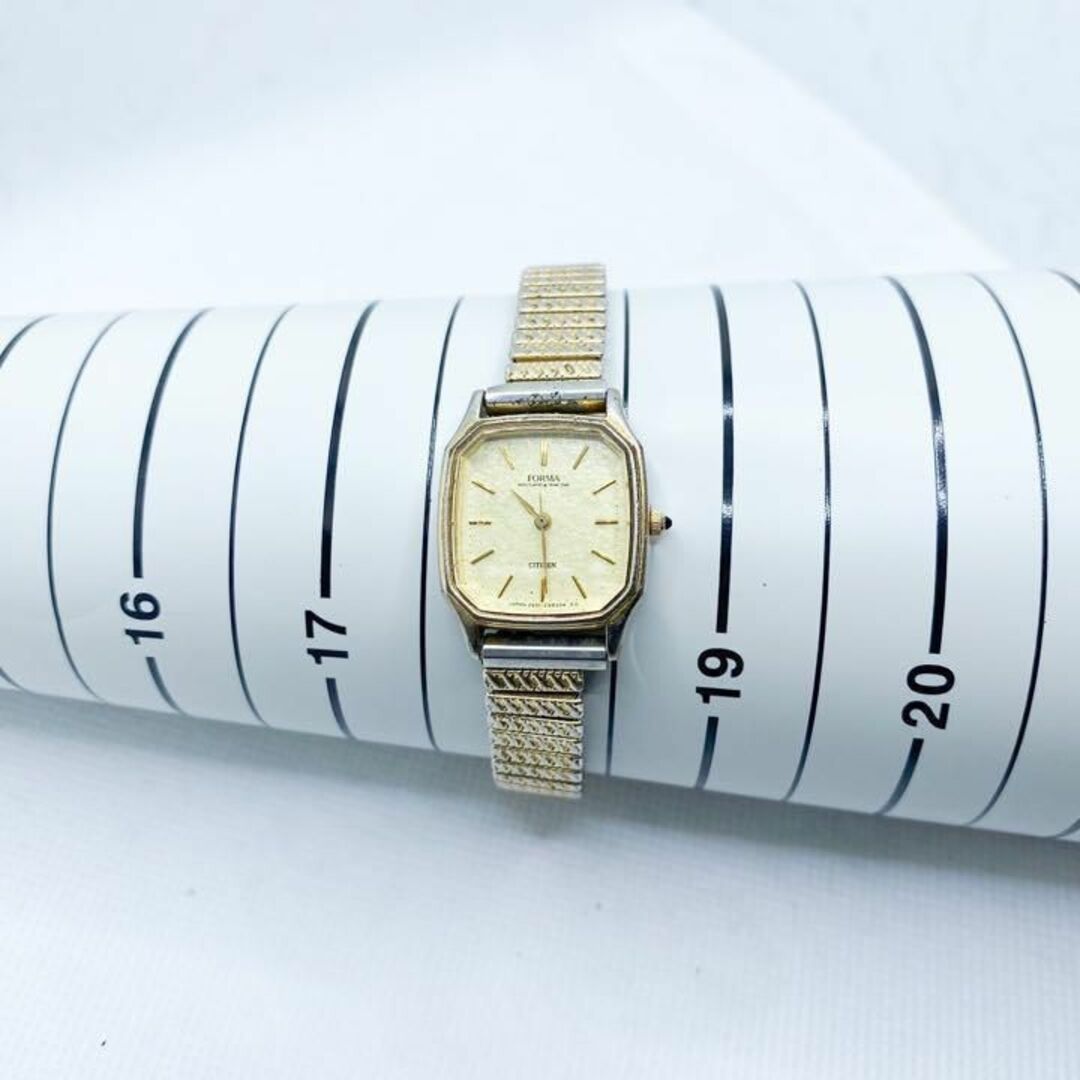 a14 【早い者勝ち】 FORMA ゴールド時計 レディース レディースのファッション小物(腕時計)の商品写真