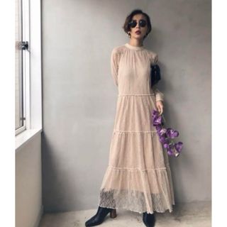 アメリヴィンテージ(Ameri VINTAGE)のSHIRRING SHEER DRESS ベージュ(ロングワンピース/マキシワンピース)