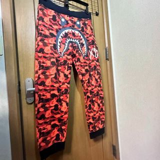 アベイシングエイプ(A BATHING APE)のBape XO orange camo track pants(その他)