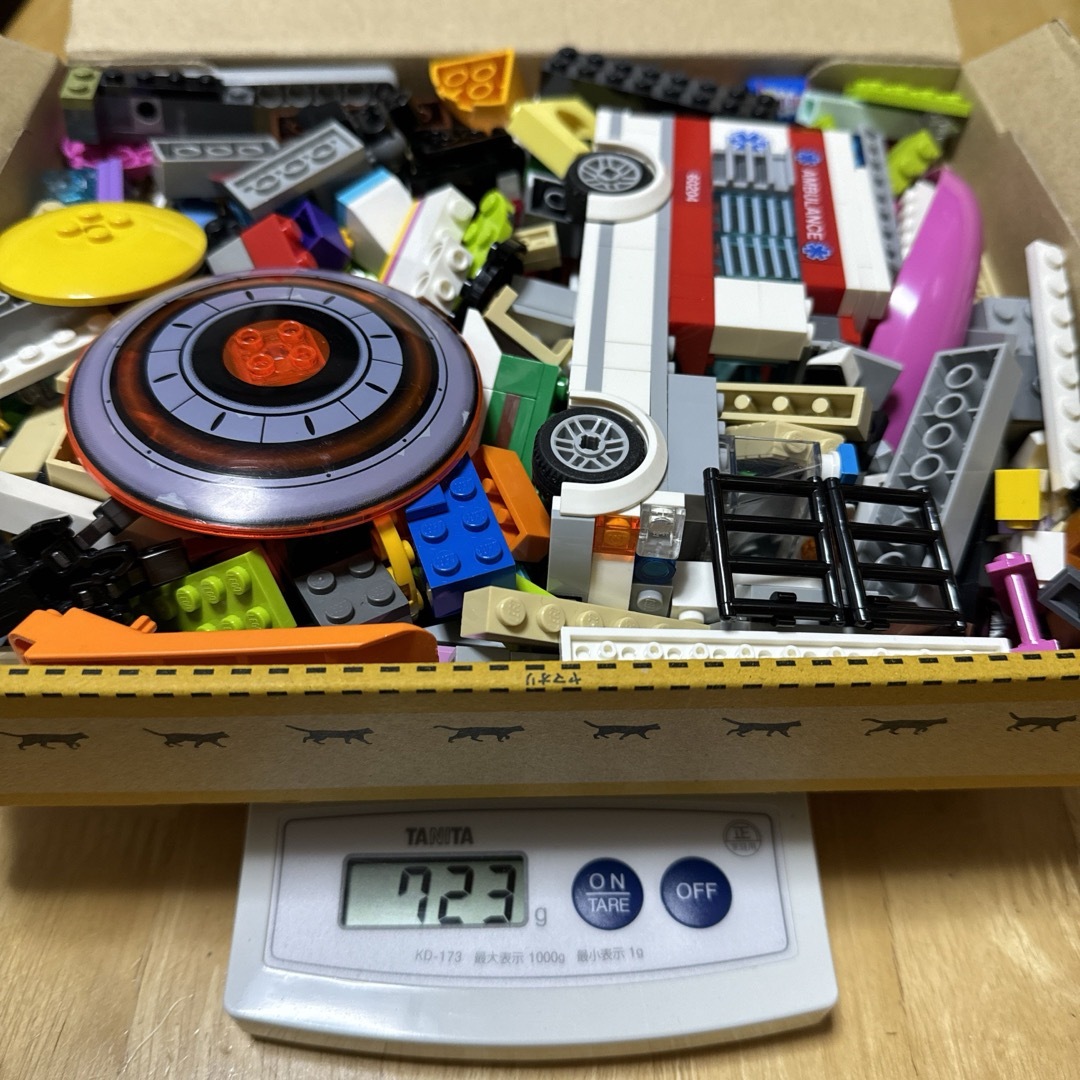 Lego(レゴ)のレゴ（lego）723g！まとめ売り 0.72kg　基本ブロック大量　中古 キッズ/ベビー/マタニティのおもちゃ(知育玩具)の商品写真