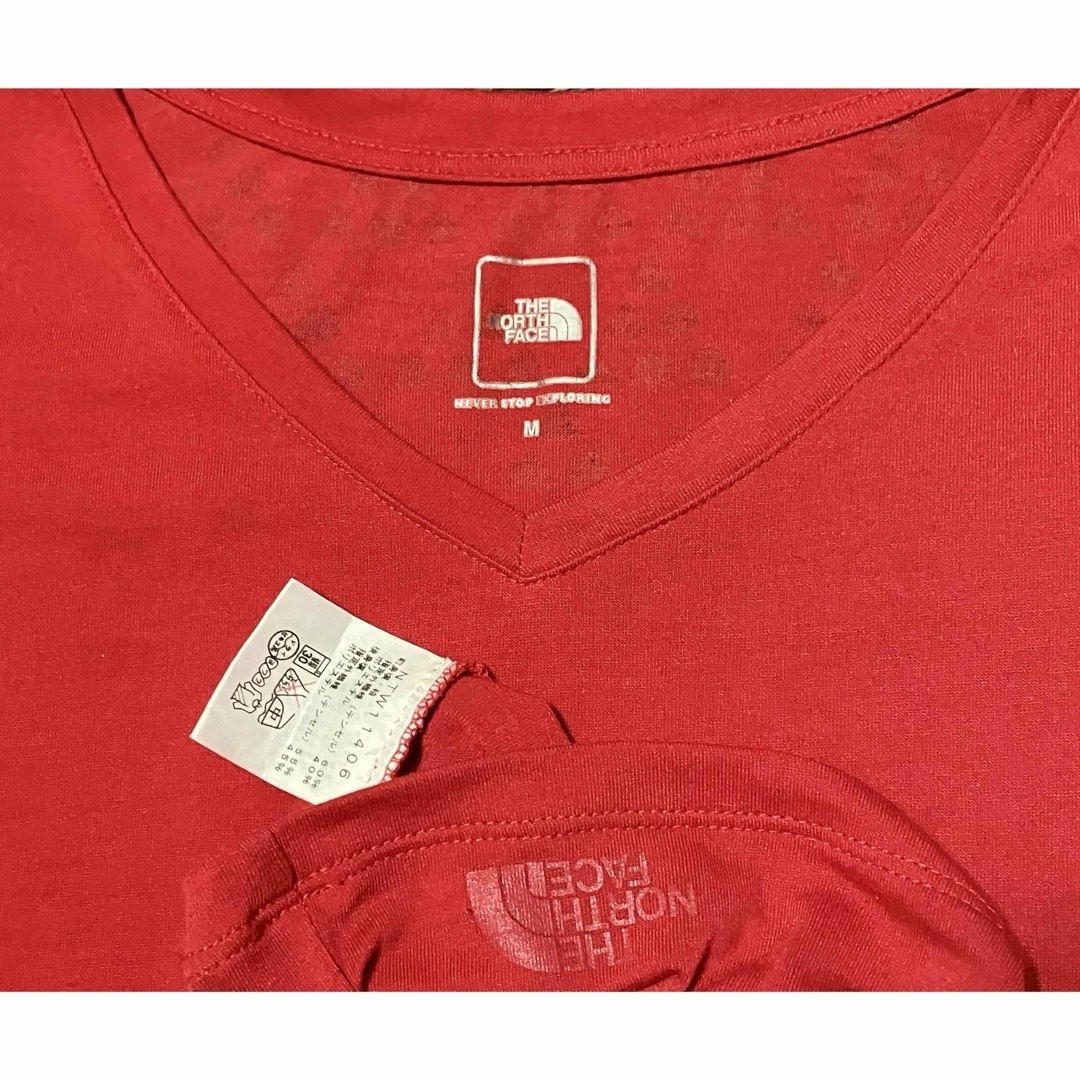 THE NORTH FACE(ザノースフェイス)のTHE NORTH FACE S/S OPAL V-NECK Tee WMレッド スポーツ/アウトドアのランニング(ウェア)の商品写真