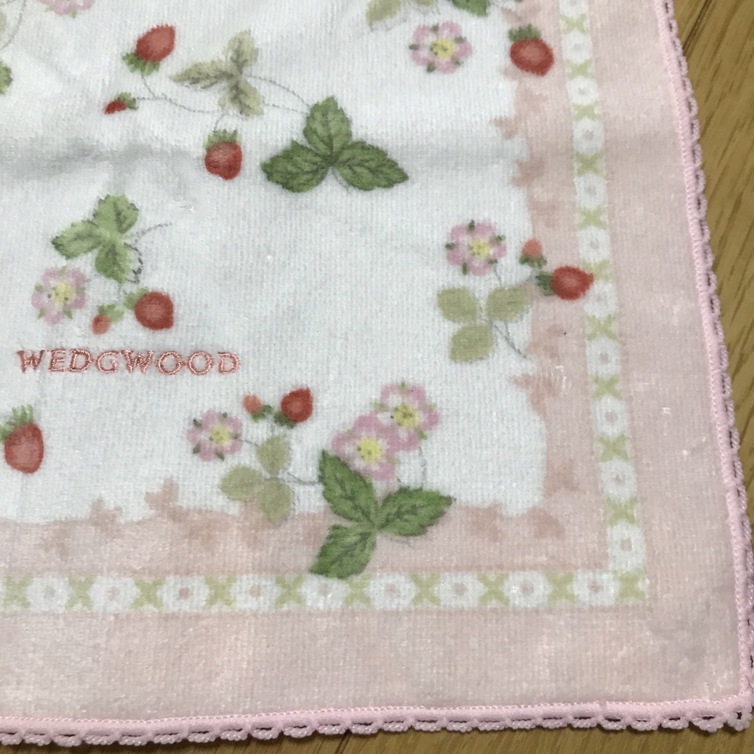 WEDGWOOD(ウェッジウッド)の新品✨WEDGWOOD ウェッジウッド タオルハンカチ レディースのファッション小物(ハンカチ)の商品写真