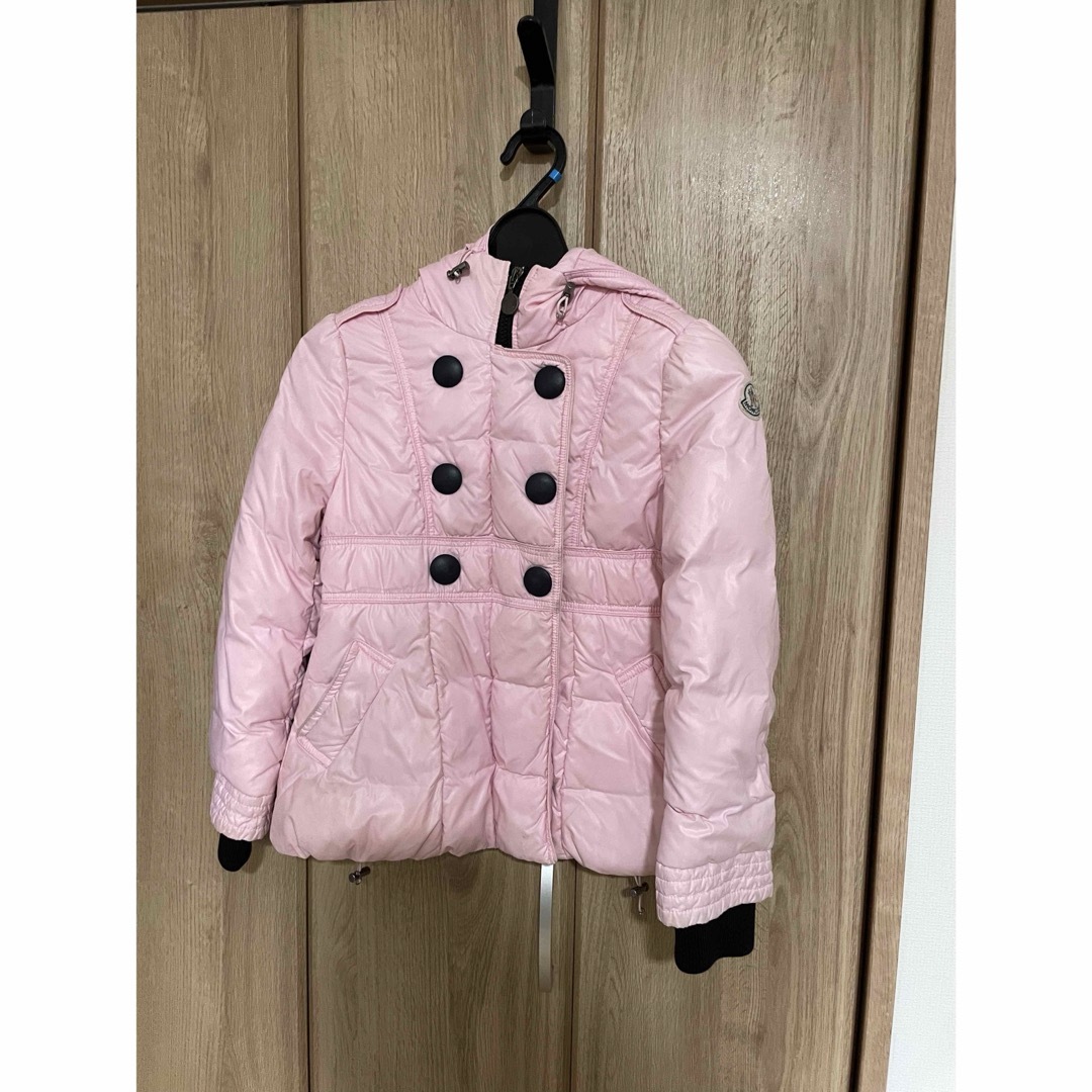 MONCLER(モンクレール)の6 本物モンクレールMONCLARのピンク系のダウンジャケット　120から130 キッズ/ベビー/マタニティのキッズ服女の子用(90cm~)(ジャケット/上着)の商品写真