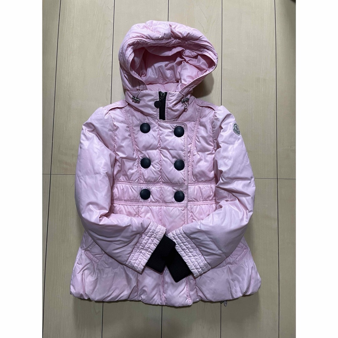 MONCLER(モンクレール)の6 本物モンクレールMONCLARのピンク系のダウンジャケット　120から130 キッズ/ベビー/マタニティのキッズ服女の子用(90cm~)(ジャケット/上着)の商品写真