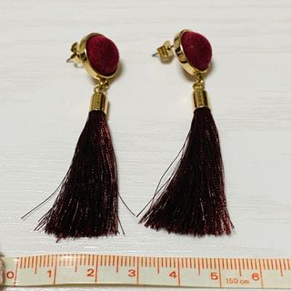 ピアス　タッセルピアス　アクセサリー　アクセ　ボルドー　ベルベット　ゴールド(ピアス)