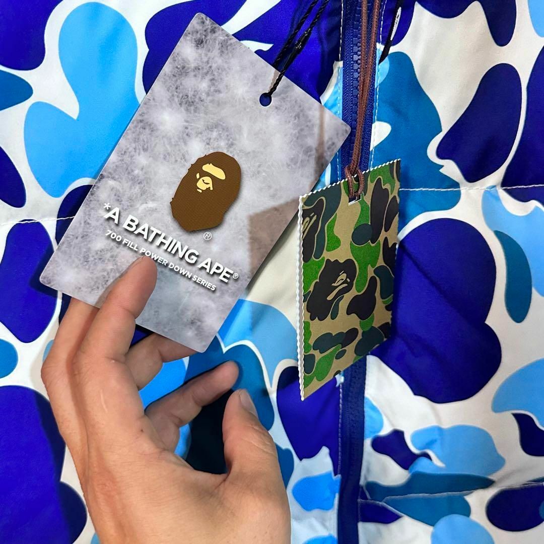 A BATHING APE(アベイシングエイプ)のリバーシブル　Bape ABCcamoダウンベスト メンズのジャケット/アウター(ダウンベスト)の商品写真